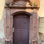 Apartment De Charme Dans Un Monument Historique Date De 1544, Au Centre De *