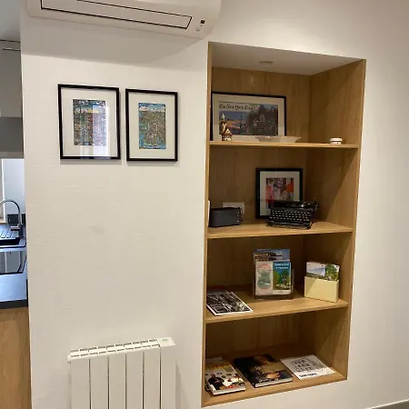 De Charme Dans Un Monument Historique Date De 1544, Au Centre De アパート アグノー