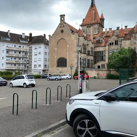 De Charme Dans Un Monument Historique Date De 1544, Au Centre De Haguenau